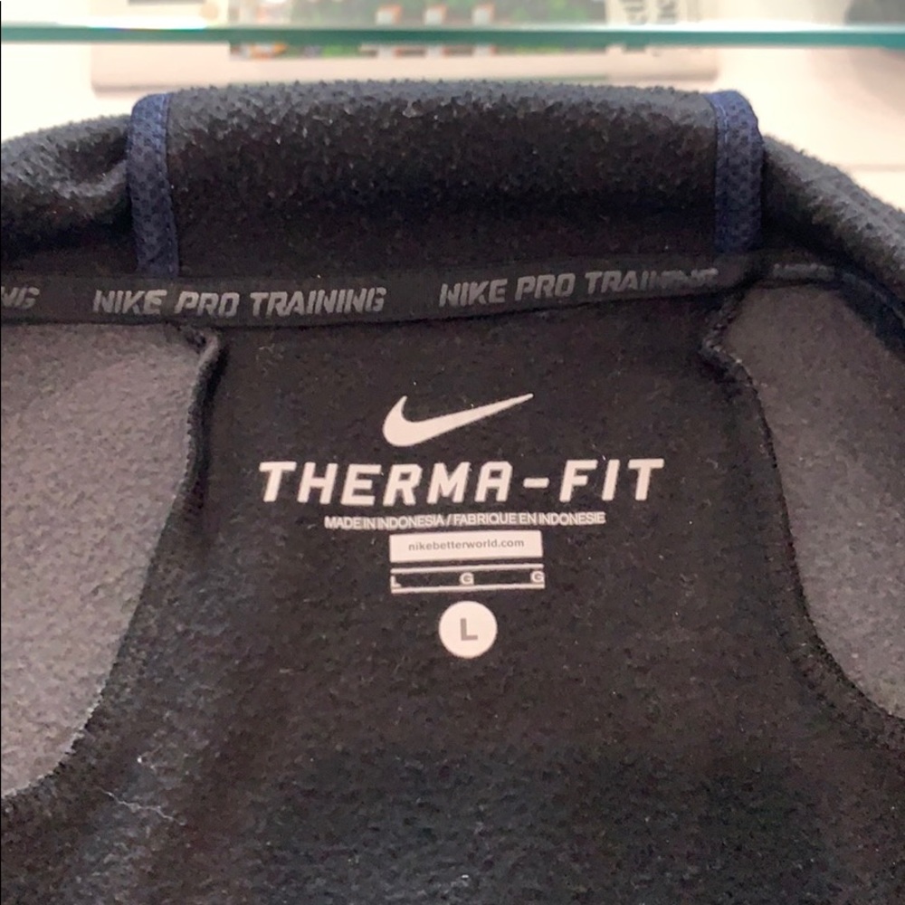 Men’s NIKE therma-fit St. John Bosco jacket - Picture 4 of 7